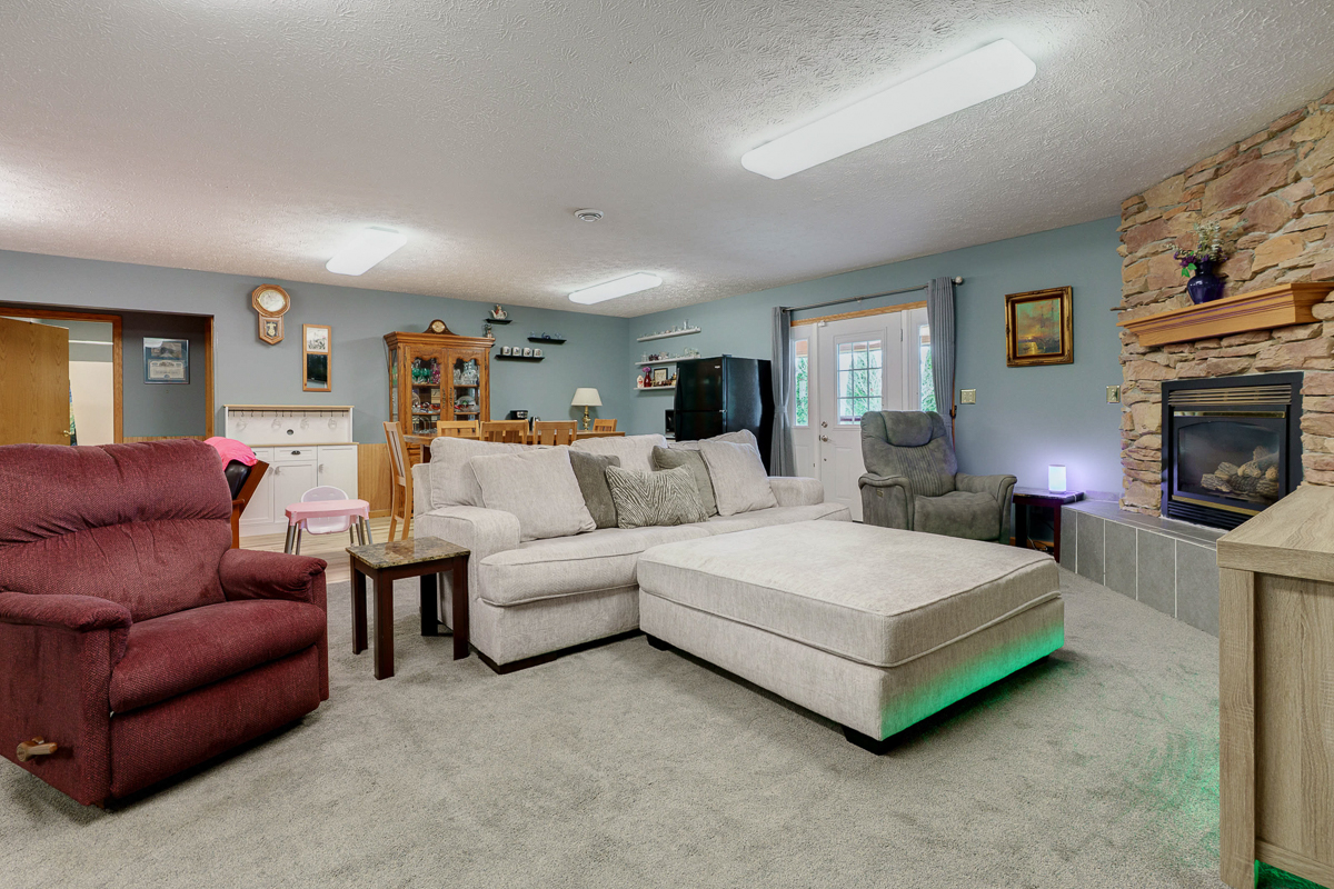 1708 Apple Valley Dr.--53