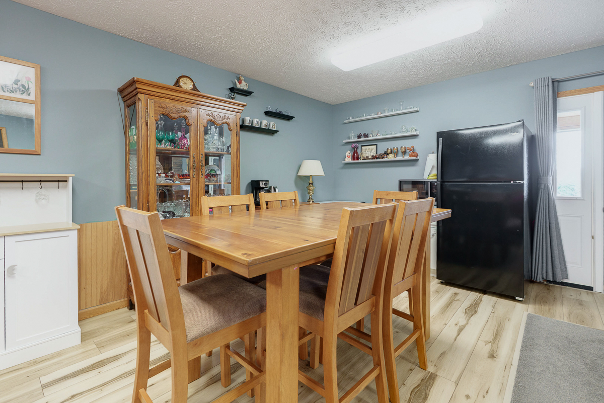 1708 Apple Valley Dr.--54