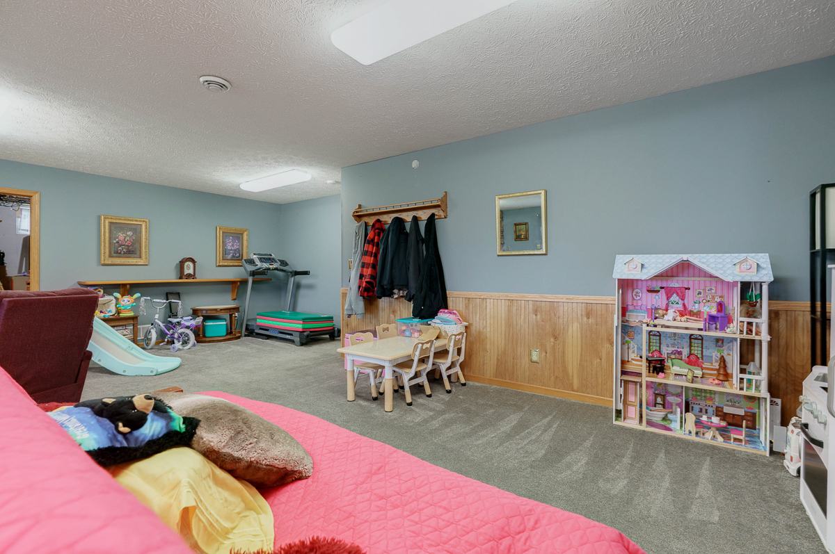 1708 Apple Valley Dr.--55