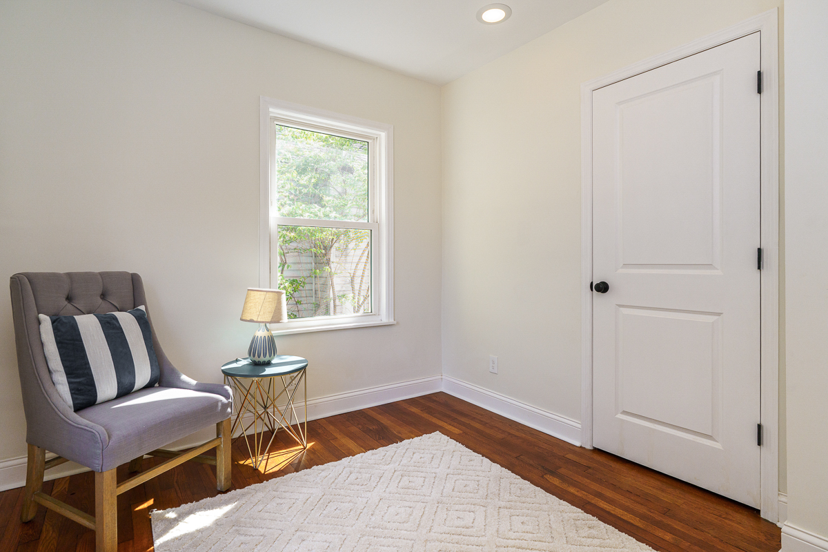 1786 Gerrard Ave-31