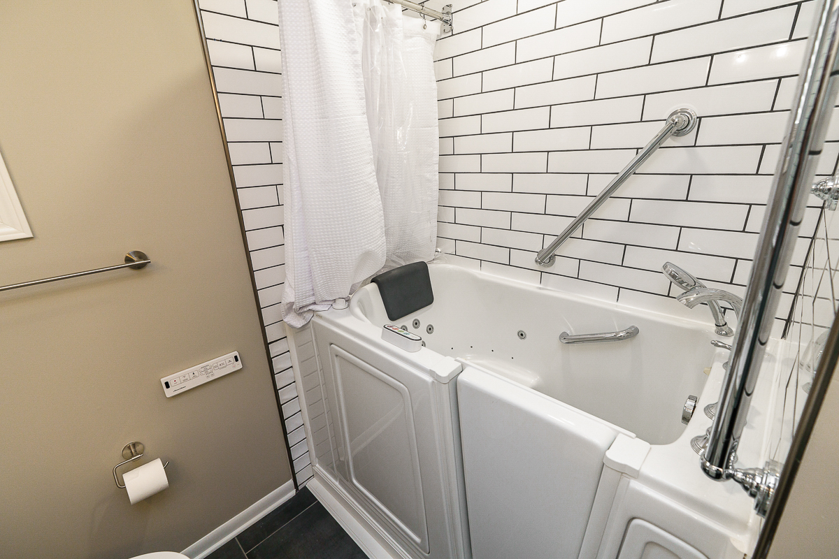 1789 Riverhill Rd-39