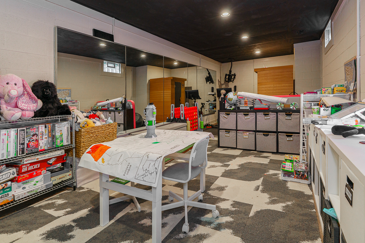 1808 Upper Chelsea Rd-24