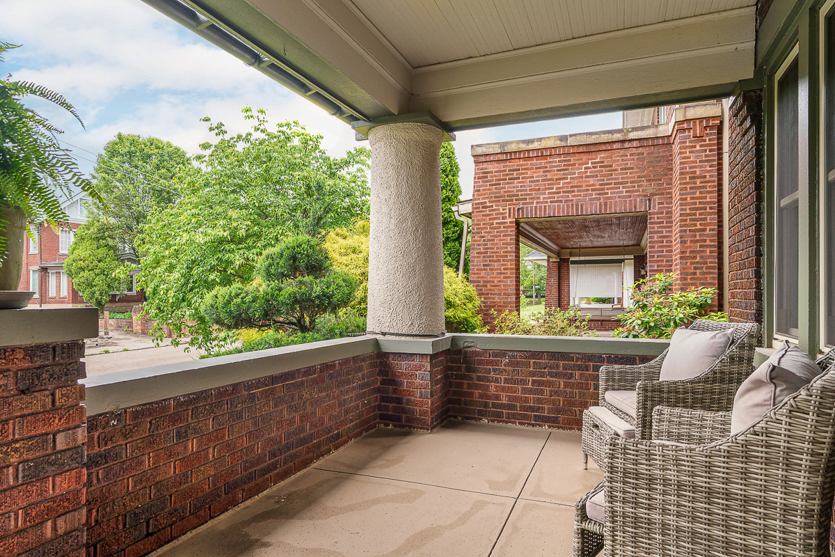 1833 Franklin Ave-16