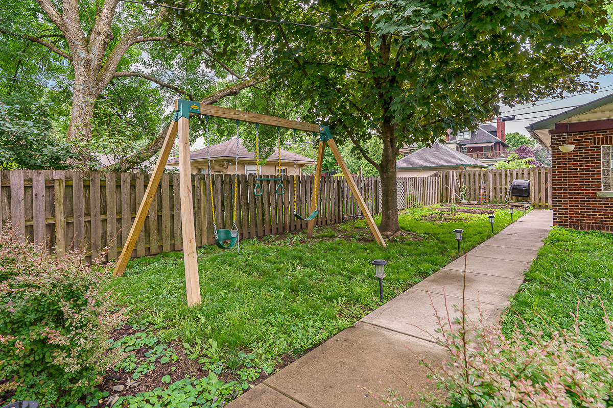 1833 Franklin Ave-20