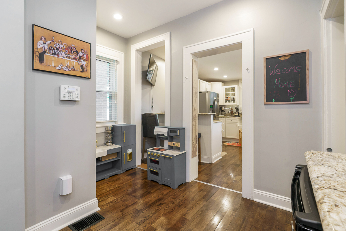 1833 Franklin Ave-32