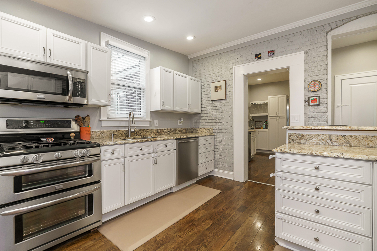 1833 Franklin Ave-40