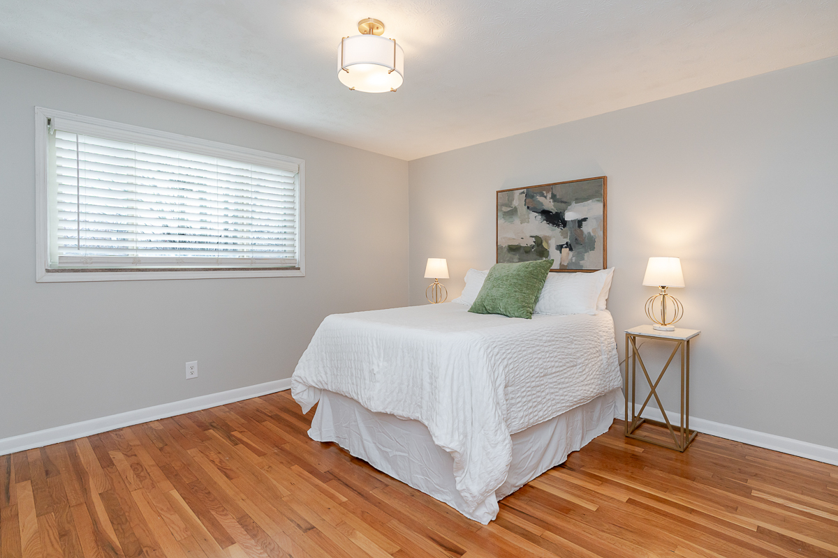 1872 Kentwell Rd-33
