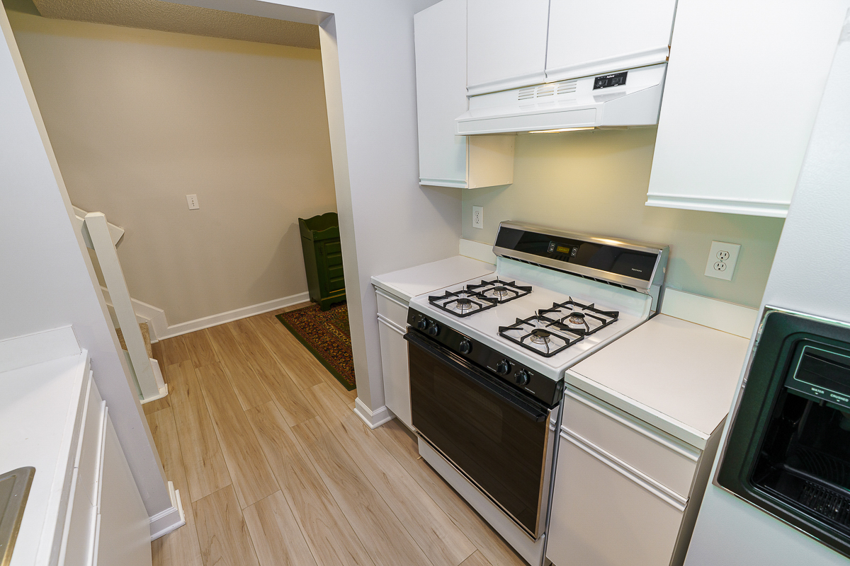 1875 Ridgebury Dr (30 of 56)