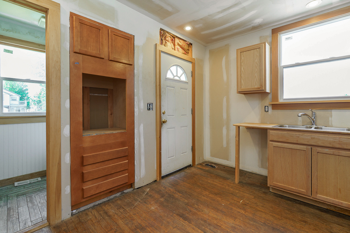 205-207 e Southwood Ave-13