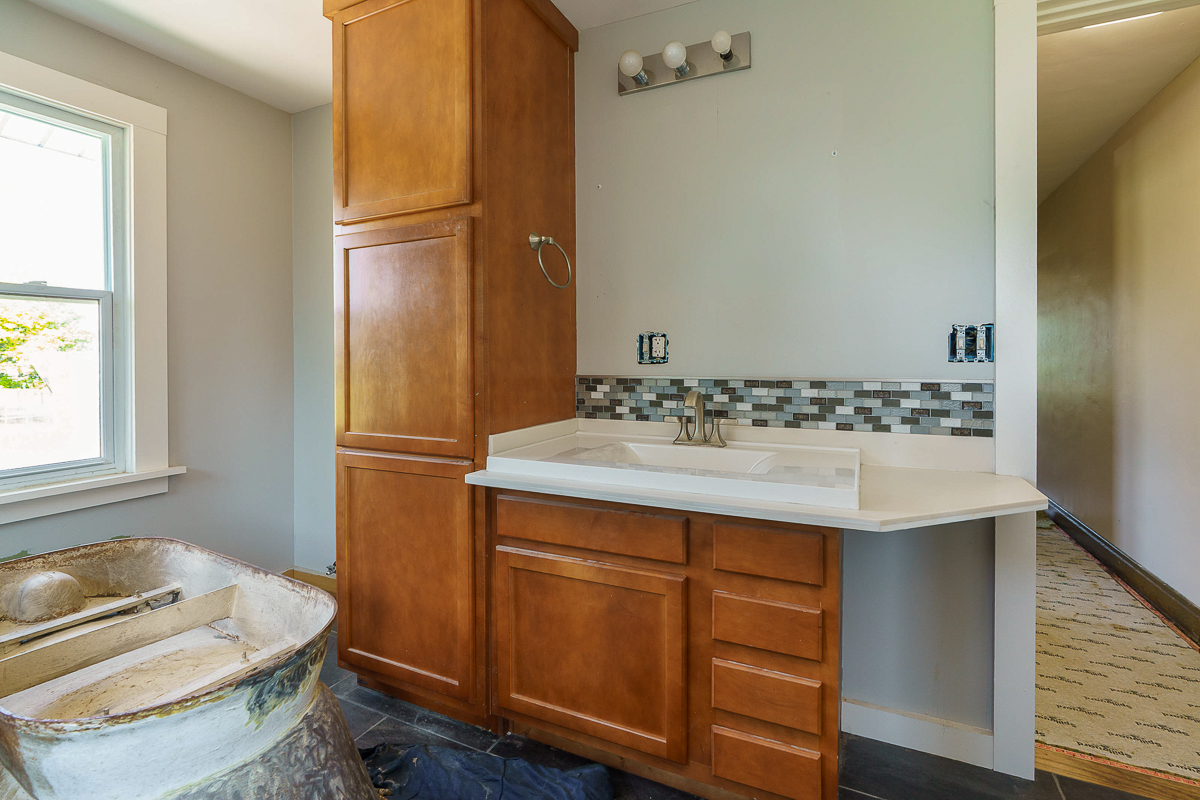 205-207 e Southwood Ave-17