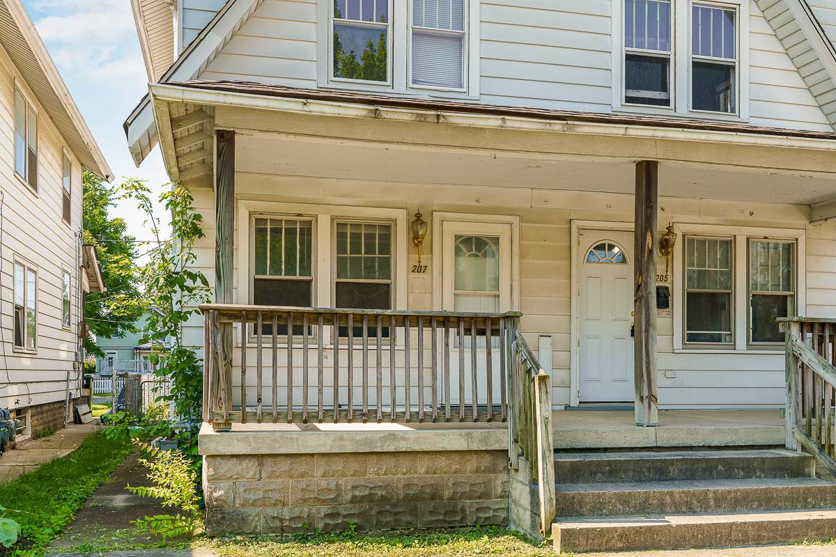 205-207 e Southwood Ave-2