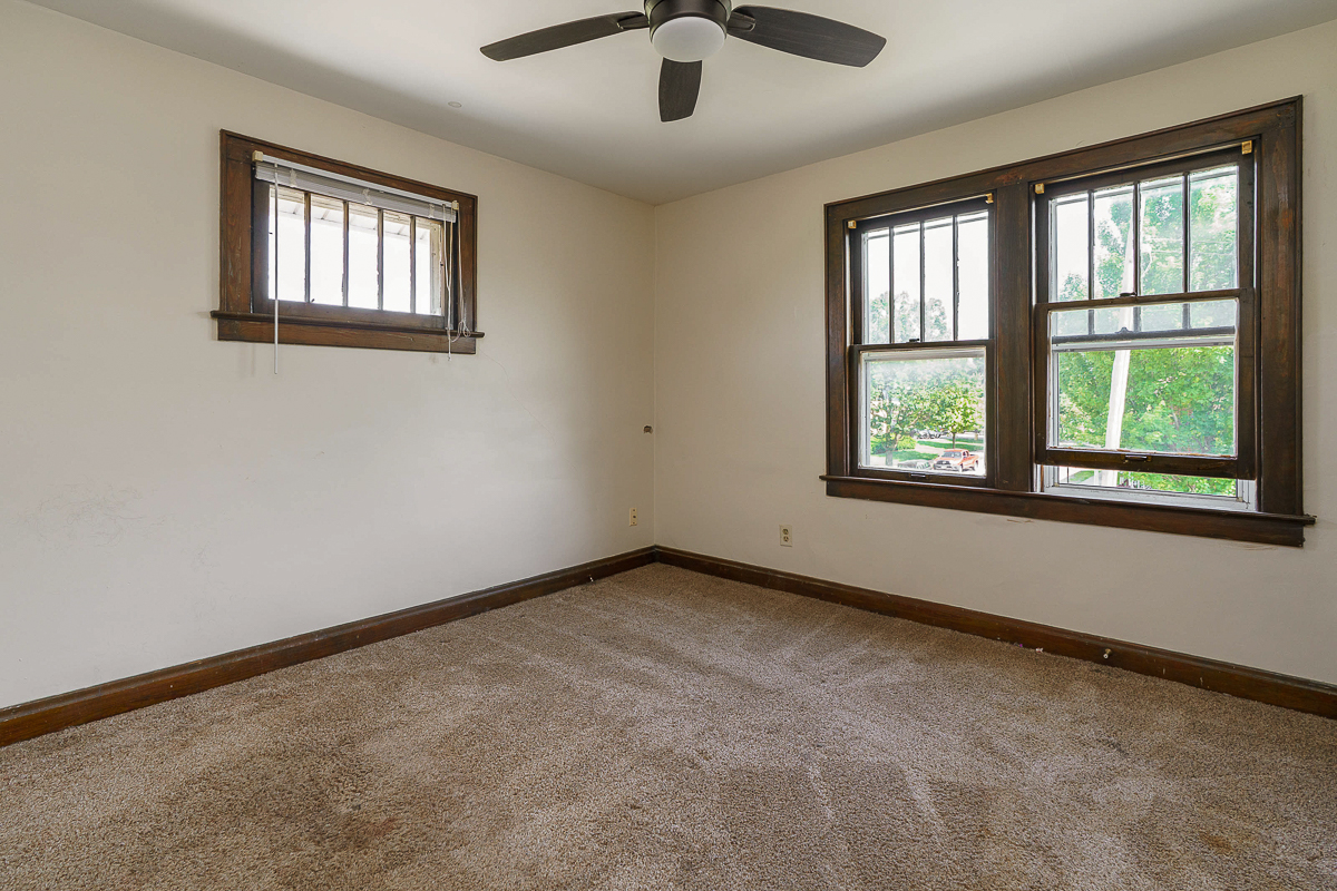 205-207 e Southwood Ave-20