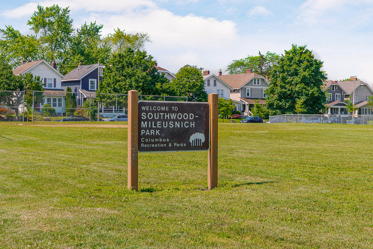 205-207 e Southwood Ave-32