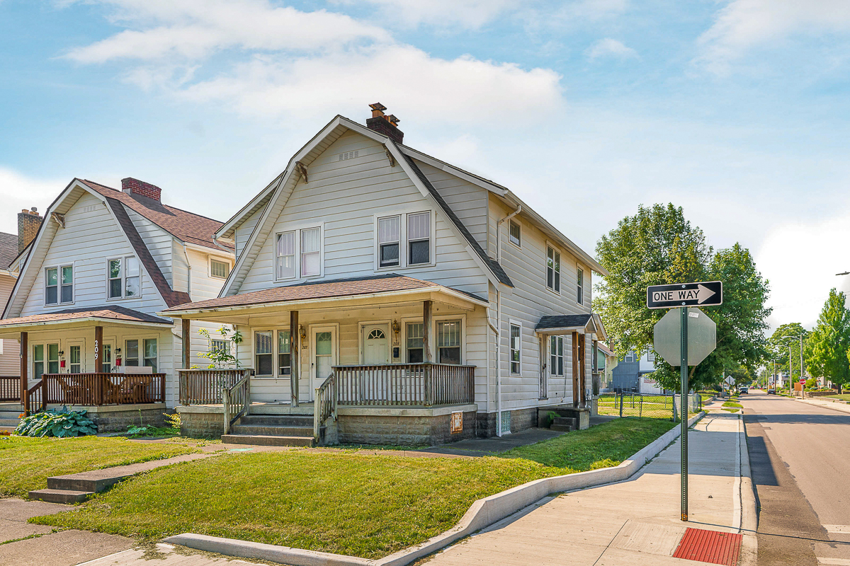 205-207 e Southwood Ave-4