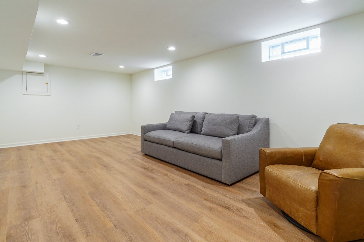 2109 Yorkshire Rd.--68