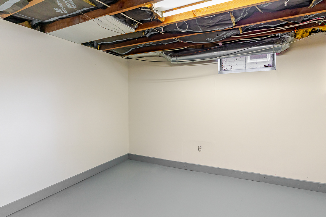 2135 Wesleyan Drive -18