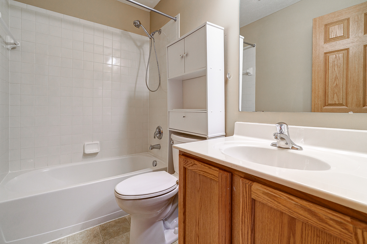 2378 Myrtle Valley Dr-33