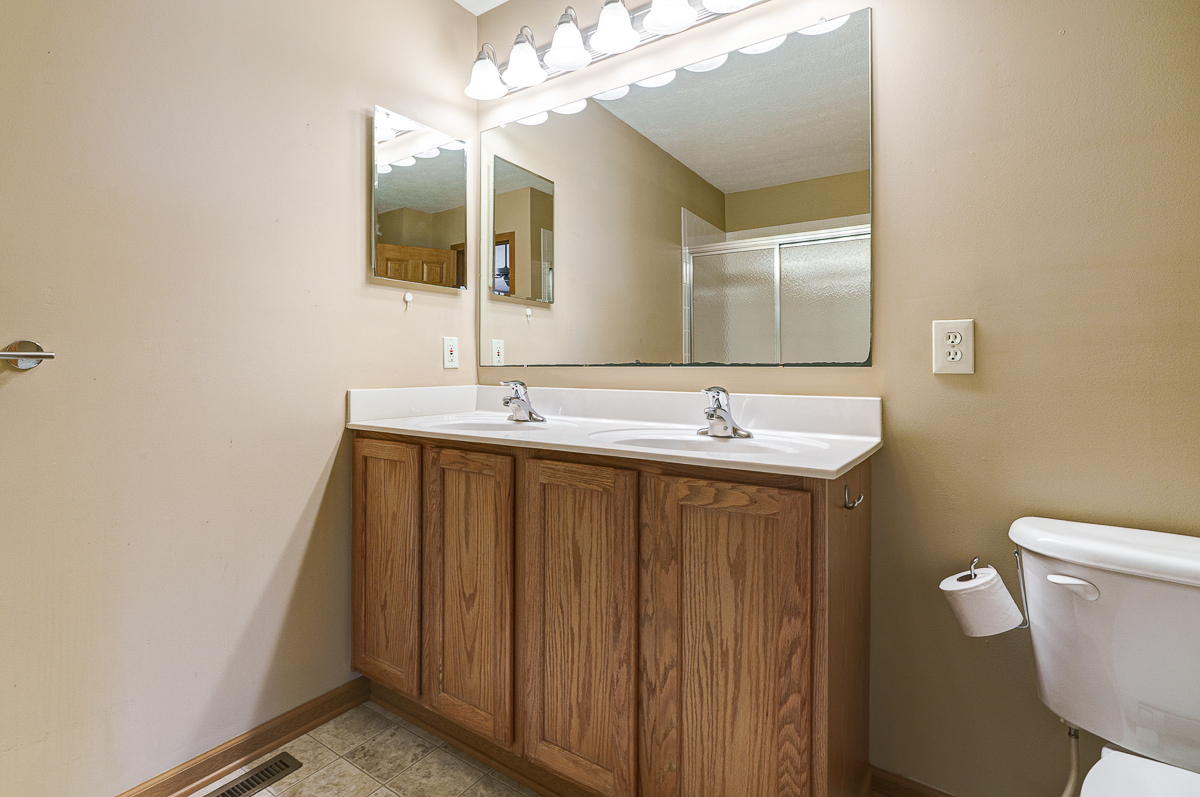 2378 Myrtle Valley Dr-38