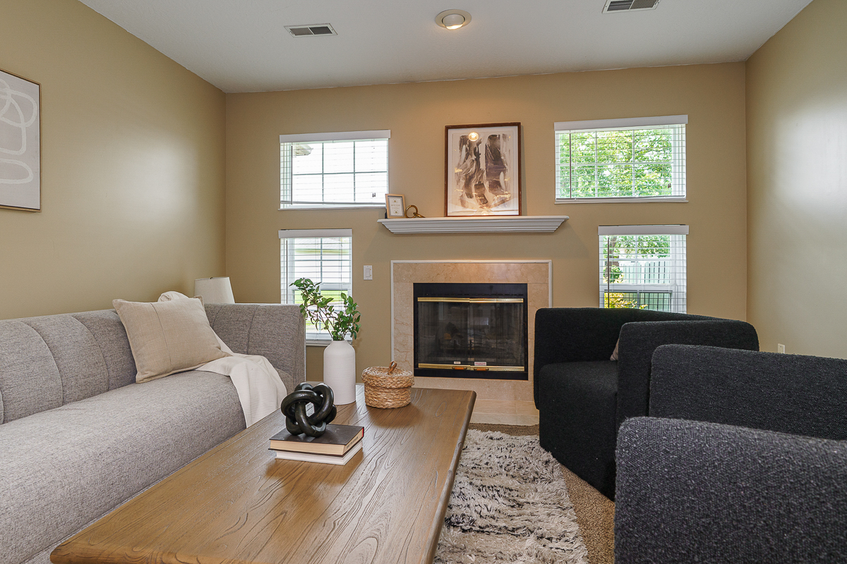 2432 Crystal Springs Dr-14