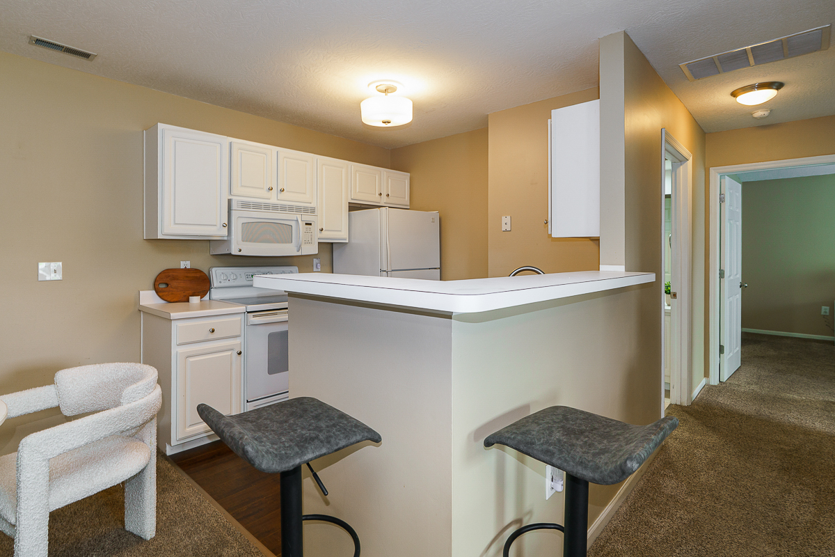 2432 Crystal Springs Dr-16