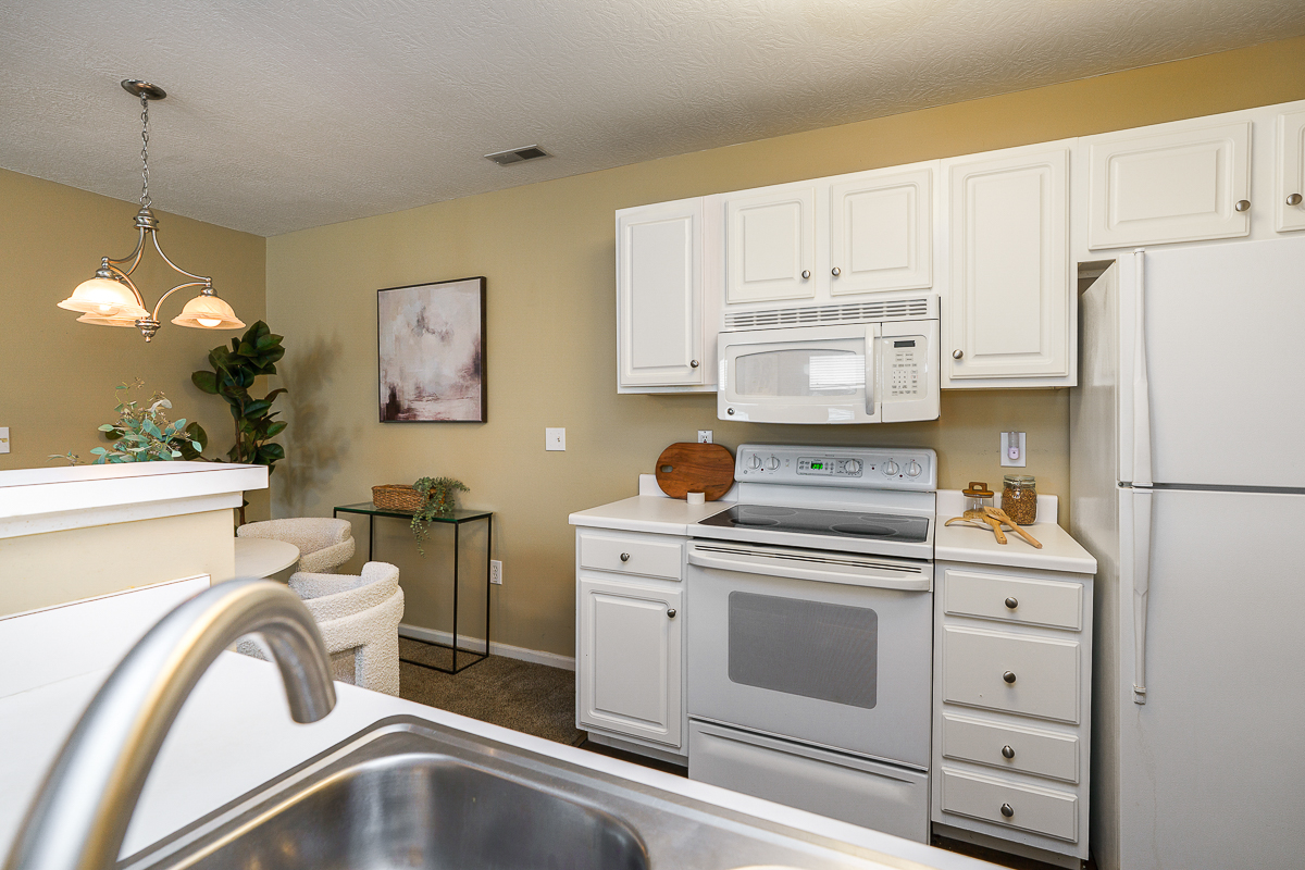 2432 Crystal Springs Dr-21