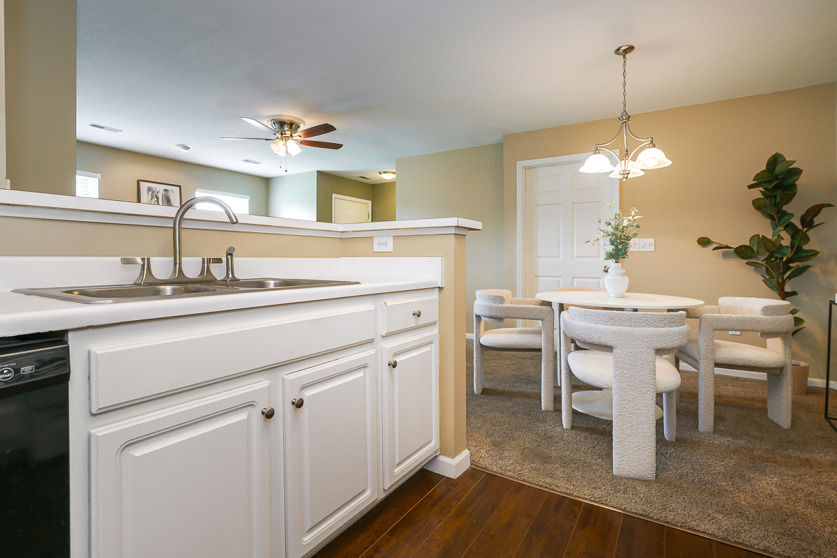 2432 Crystal Springs Dr-22