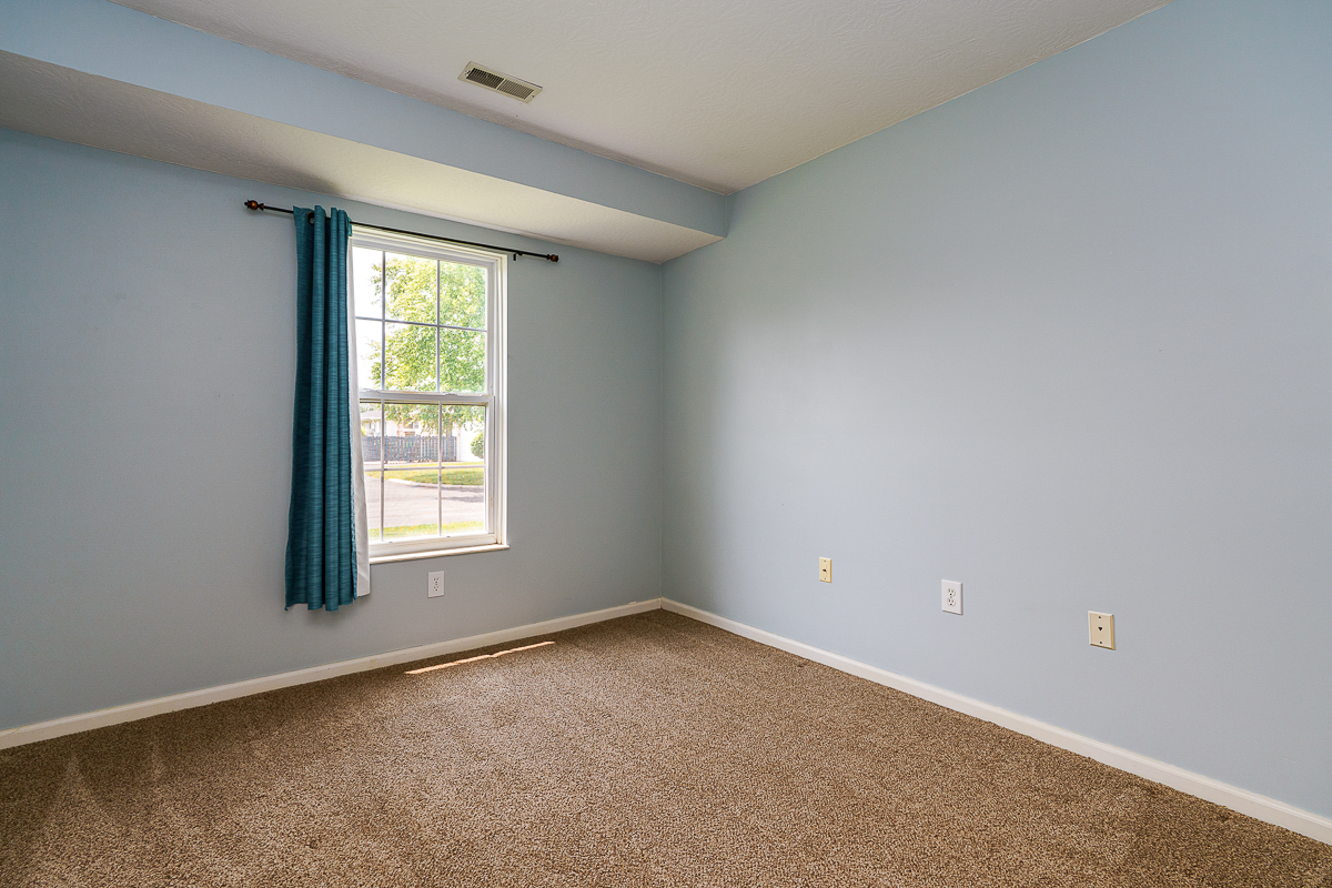 2432 Crystal Springs Dr-24