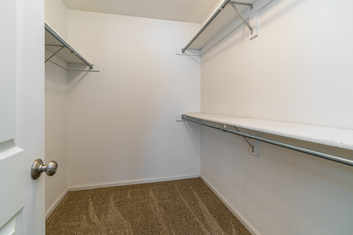 2432 Crystal Springs Dr-27