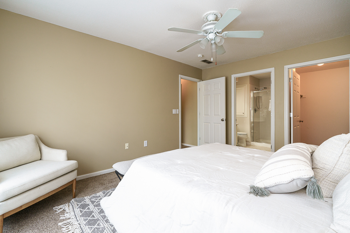 2432 Crystal Springs Dr-28