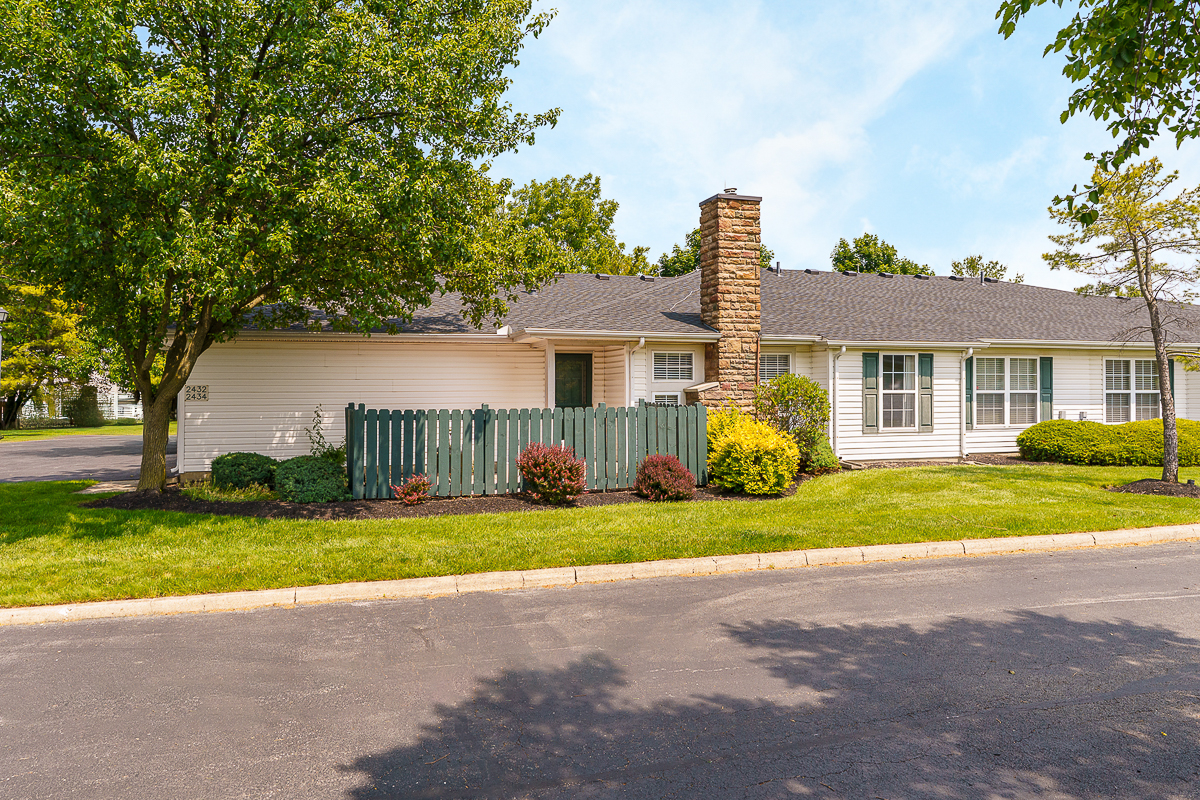 2432 Crystal Springs Dr-8