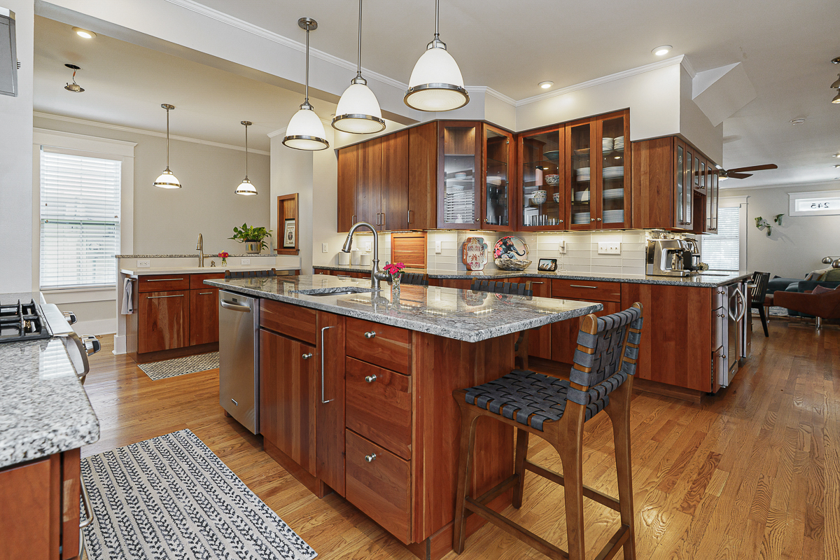 243 E Whittier St-20