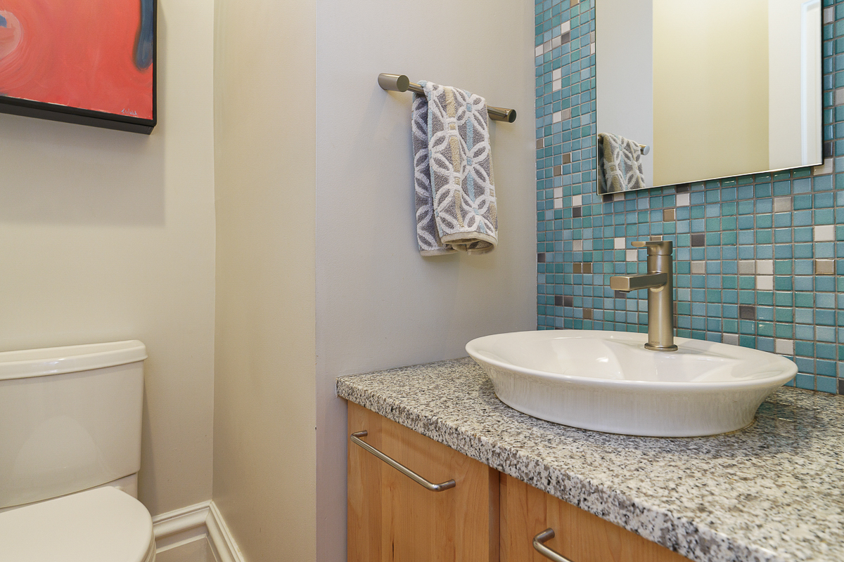 243 E Whittier St-38