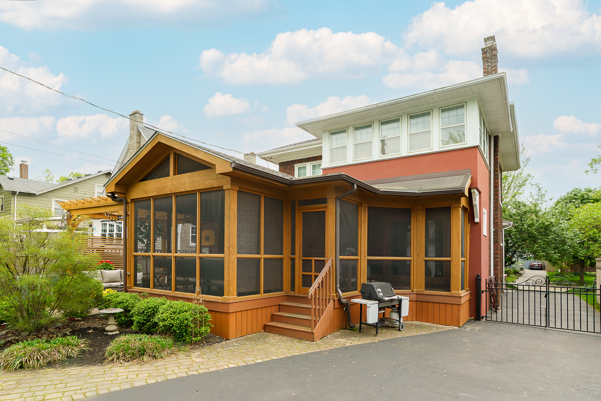 2554 Seneca Park Pl-13