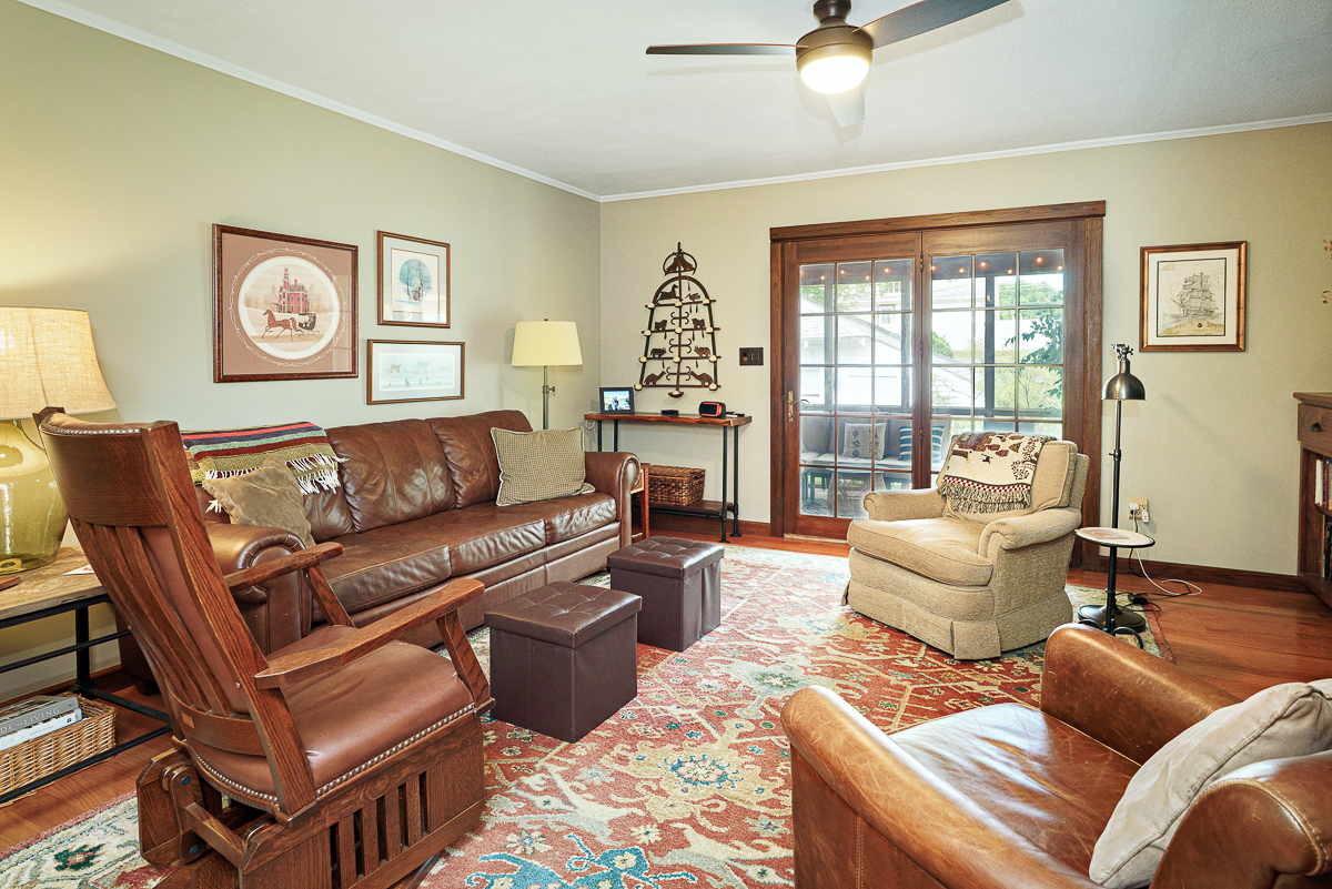 2554 Seneca Park Pl-32