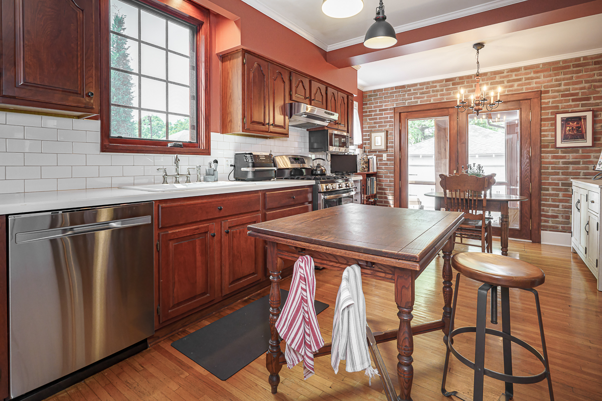 2554 Seneca Park Pl-34