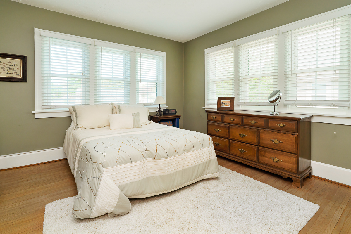 2554 Seneca Park Pl-48