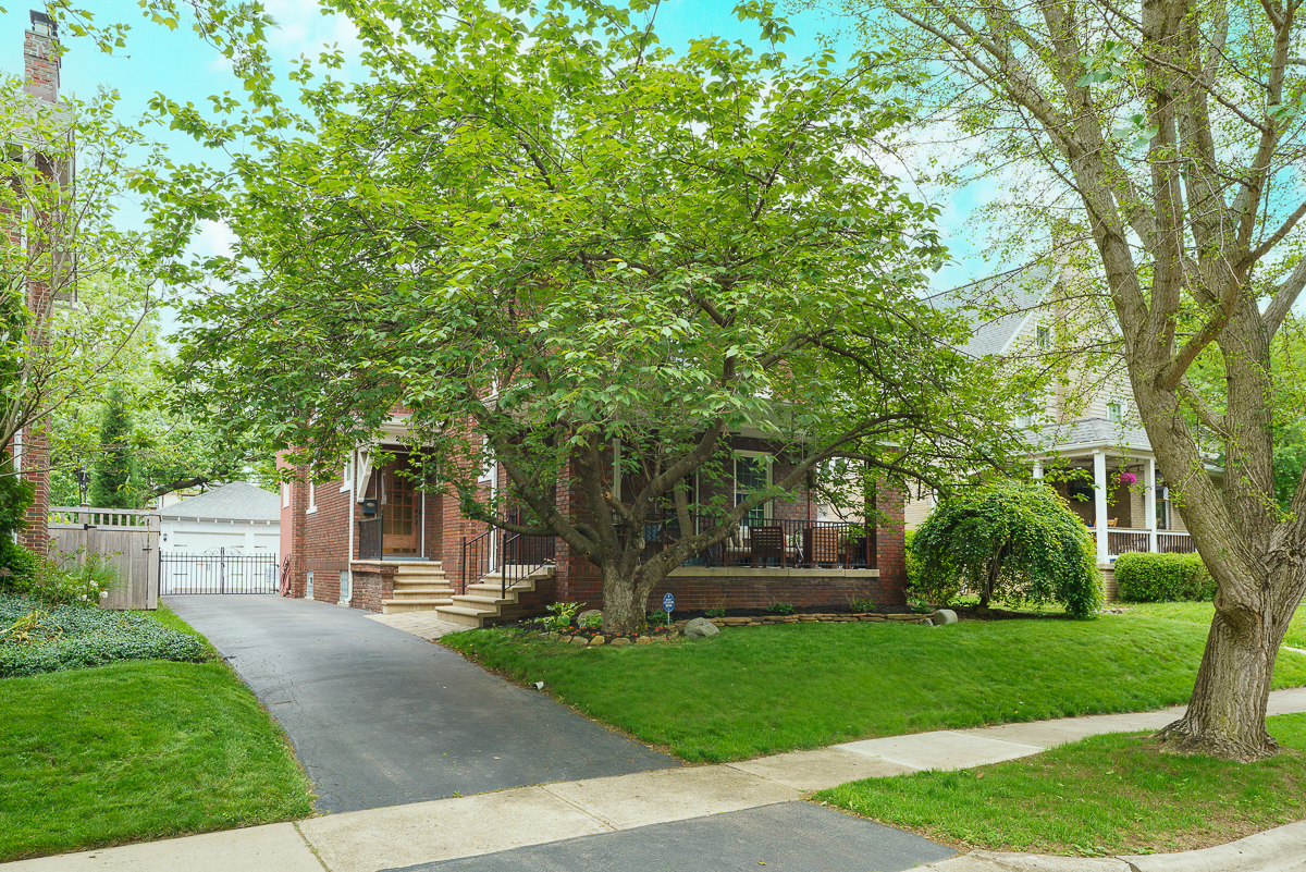 2554 Seneca Park Pl-7