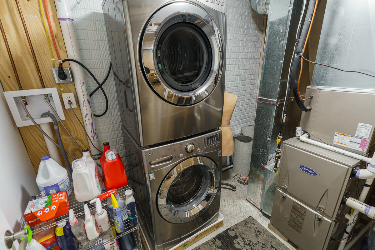 251 E Deshler Ave-21