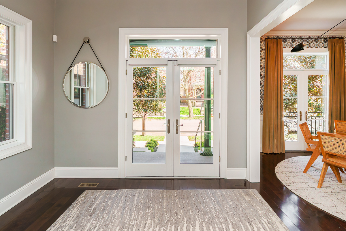 251 E Deshler Ave-25