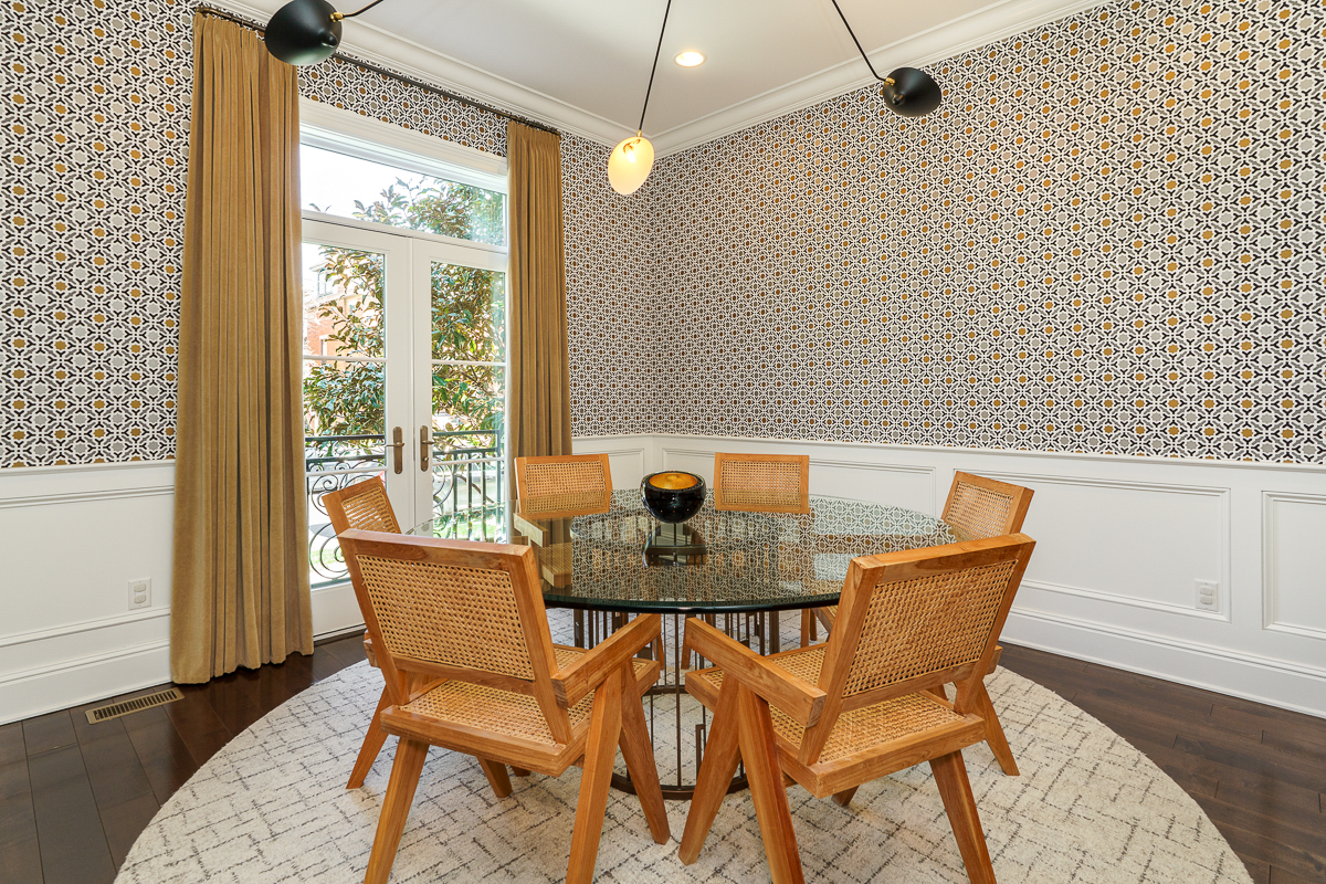 251 E Deshler Ave-26