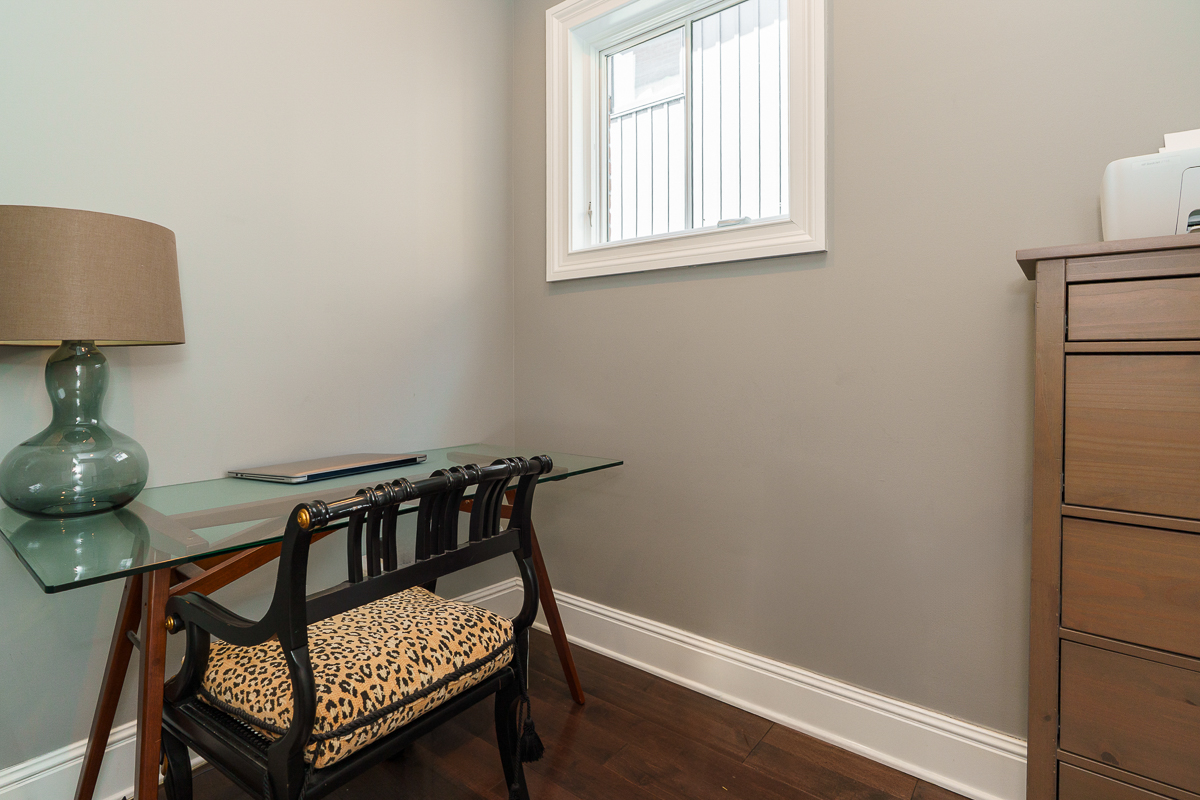 251 E Deshler Ave-41