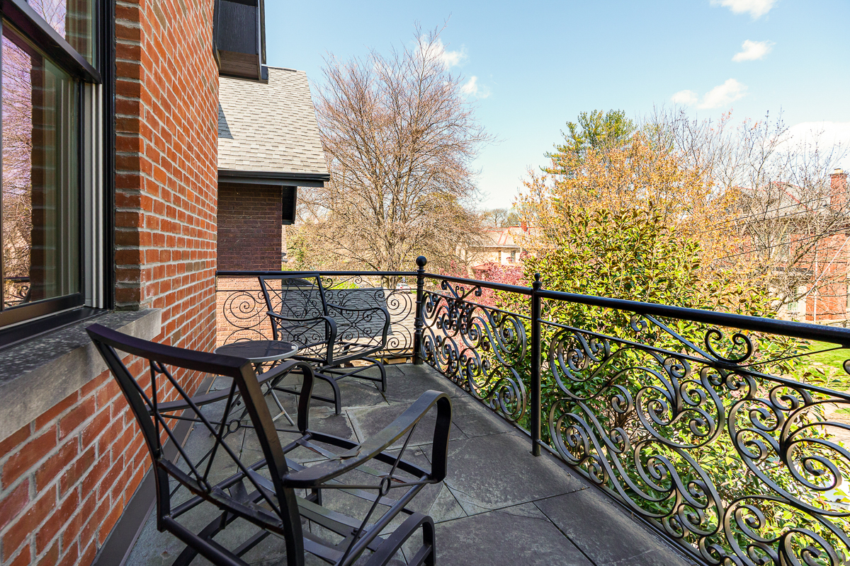 251 E Deshler Ave-45