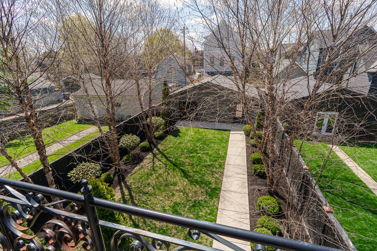 251 E Deshler Ave-58