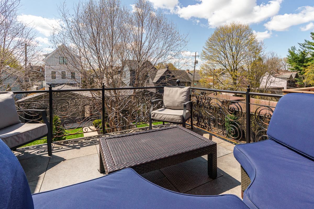 251 E Deshler Ave-59