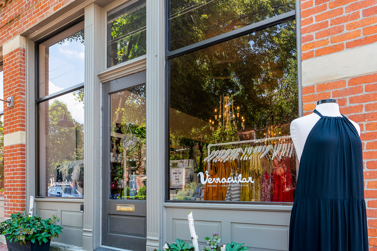 251 E Deshler Ave-77