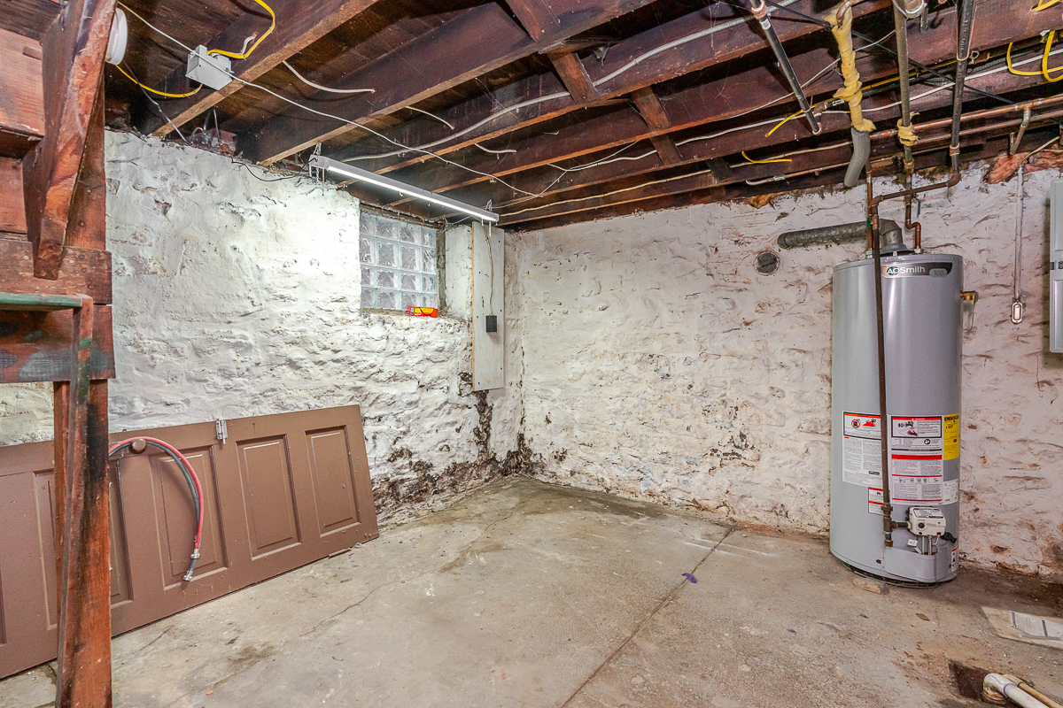 252 e Thurman Ave-12