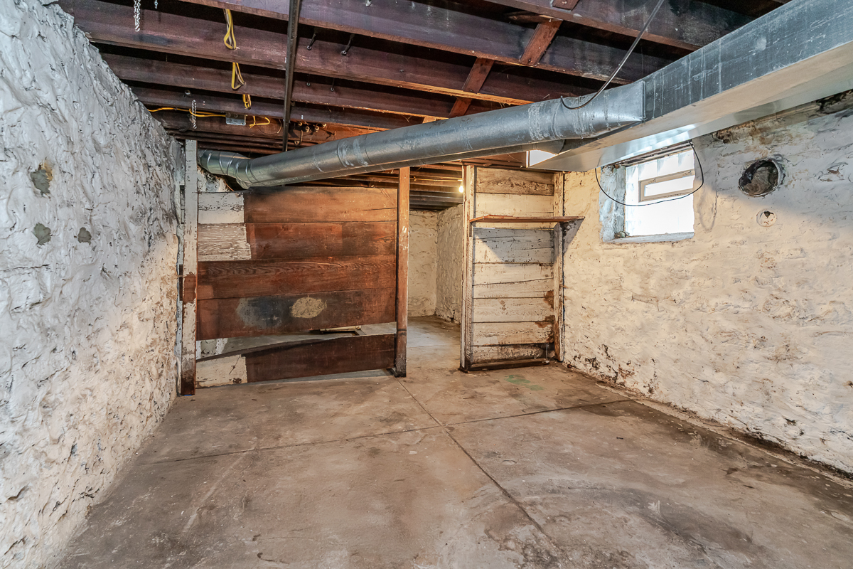 252 e Thurman Ave-13