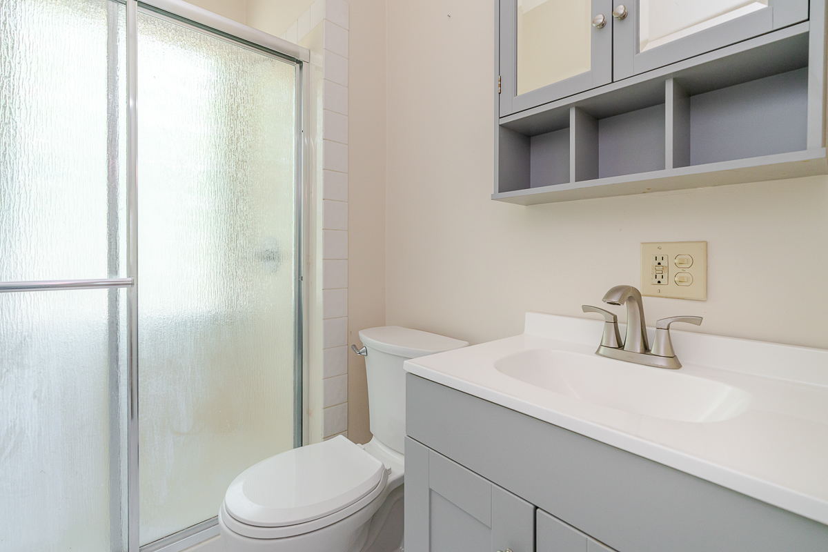 252 e Thurman Ave-16