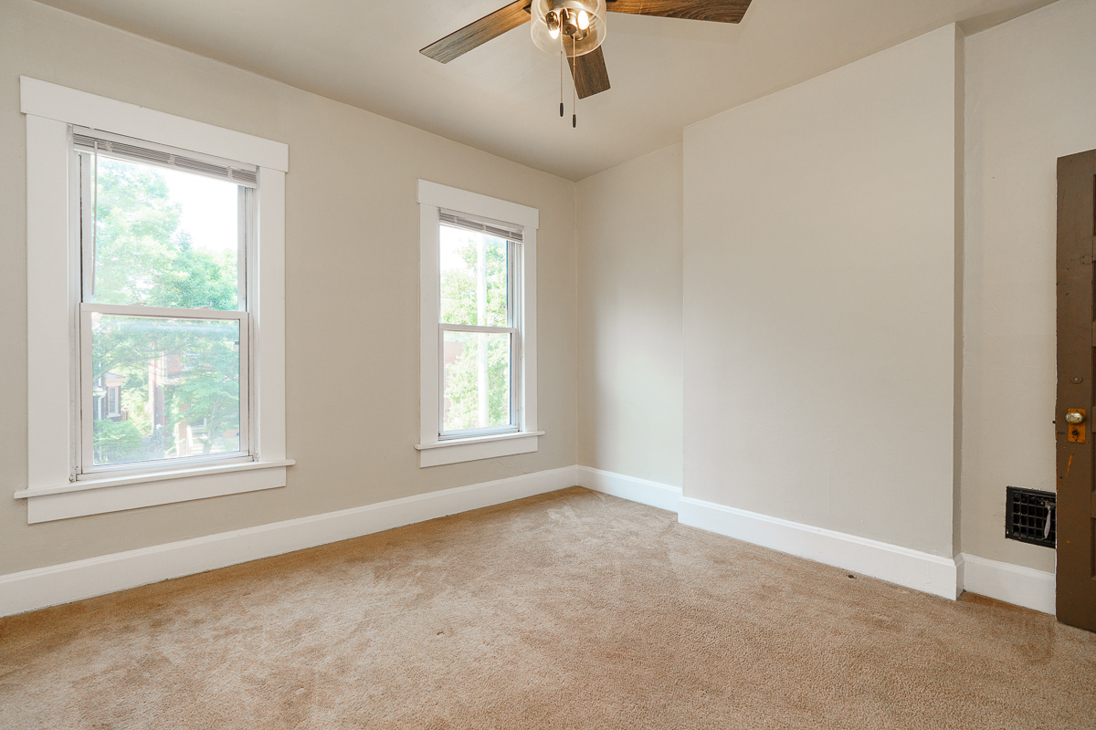 254 e Thurman Ave-18