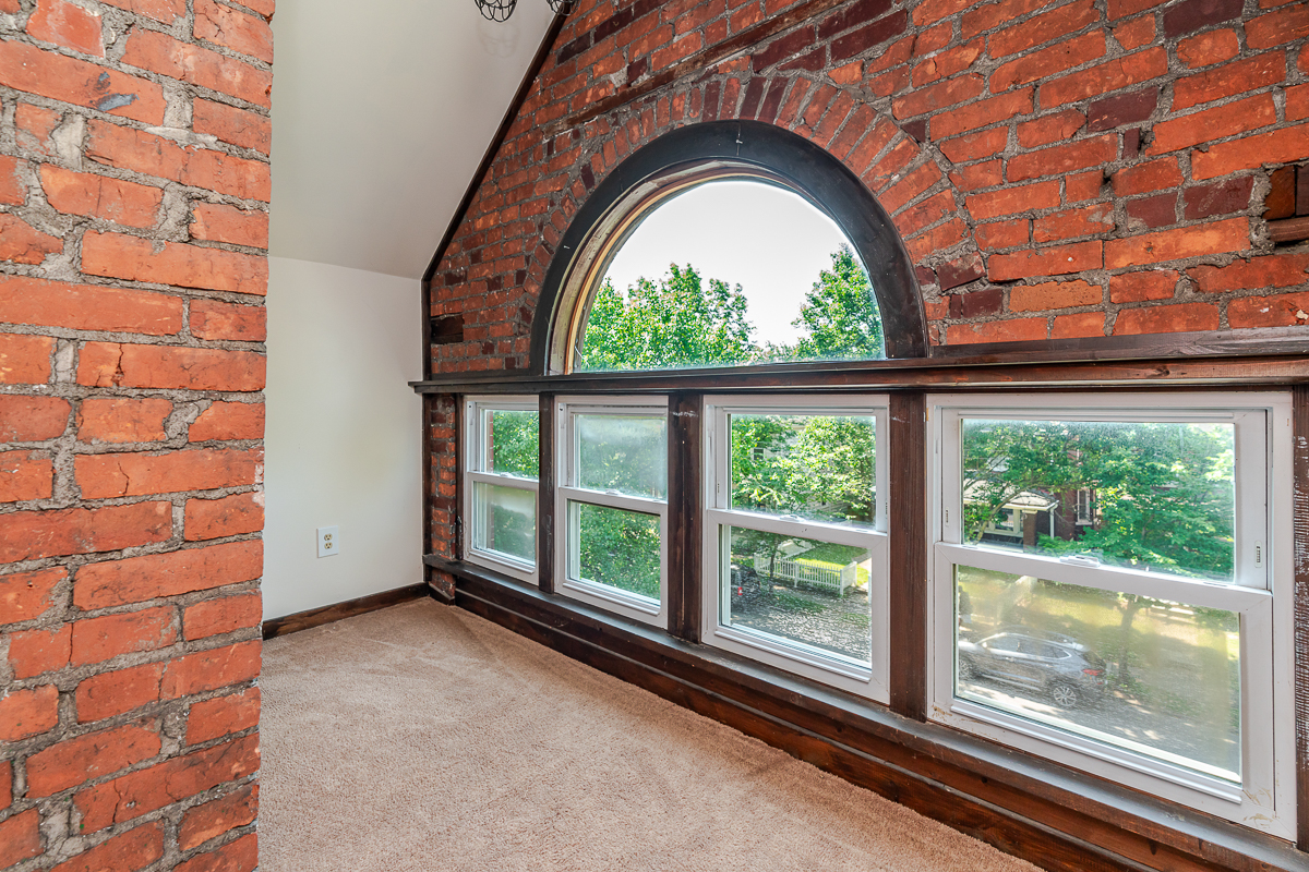 254 e Thurman Ave-22